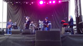 Joey Molland of Badfinger joins Rick Derringer on stage during Hippiefest at Tioga Downs [upl. by Esiuqram]