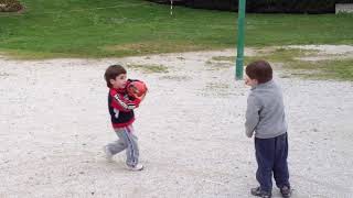 Little kids arguing in Italian quotTu sei piccolo me sei grandequot [upl. by Auhs925]