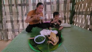 Single Mom  Hoeing soil for vegetable gardening Make boiled chicken for dinner with your daughter [upl. by Perni3]