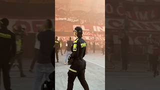 La policière colombienne Alexia Narvaez une beauté qui fait tourner les têtes au stade [upl. by Ttennej]