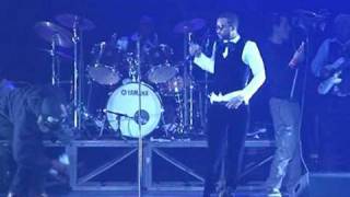 Fally Ipupa  Deliberation live au Zenith [upl. by Eanram]