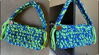 شنطة كروشية بخيط الكليم Tshirt yarn crochet bagtutorial de bolso de crochet con hilo de camiseta [upl. by Eerahs]