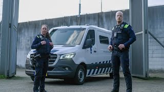 Dit is de Dienst Vervoer en Ondersteuning DVampO [upl. by Stanislaw414]