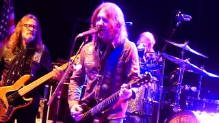 Blackberry Smoke  Anderson Music Hall Hiawassee GA 123023 ONE HORSE TOWN [upl. by Eerised]