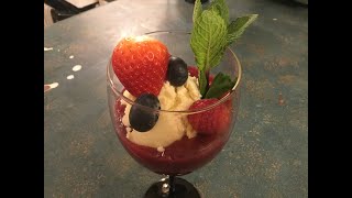 Mousse chocolat blanc et coulis de fruits rouges parfait pour la StValentin [upl. by Andaira]