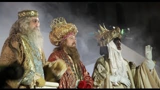 Madrid three kings parade  Cabalgata de los Reyes Magos Madrid Spain tourism  Spanish travel video [upl. by Goff]