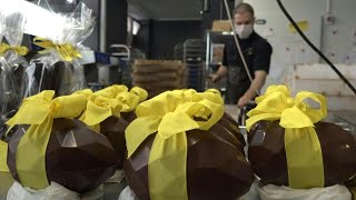 Coronavirus des fêtes de Pâques au goût amer pour les chocolatiers belges  AFP [upl. by Alessandra]