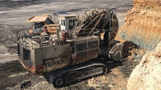 Huge Terex RH170 Front Shovel Mining Excavator Loading Dumpers [upl. by Crotty749]