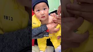 Cutebaby 💞 Baby injection push vedio 😱 baby cute foryou shorts shortsfeed [upl. by Estrin]