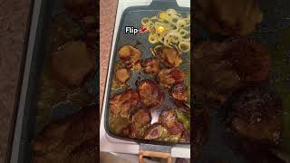 Beginner’s tip flip 🥩 on your pan griddle 👌🏾 cooking trending viralvideo foodie tiktok [upl. by Kinna]