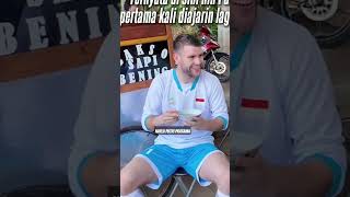 Marten paes mukbang bakso 🤣 martenpaes timnasindonesia [upl. by Venice808]