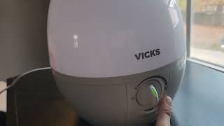 Vicks Filter Free 3in1 SleepyTime Humidifier Diffuser and NightLight [upl. by Llerahc]