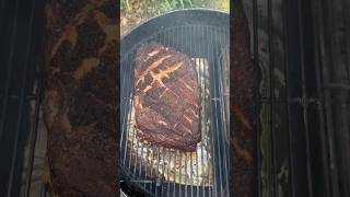 Texas style smoked pork butt SPG and oak smoke on the Weber kettle [upl. by Kirsti149]