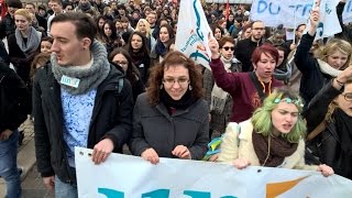 Metz  les étudiants très mobilisés contre la loi El Khomri [upl. by Enelad]