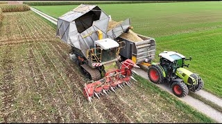 Raupenbunkerhäcksler und Maisquaderballenpresse im Einsatz 🌽 🇨🇭 Höllfeld [upl. by Airetnuhs896]