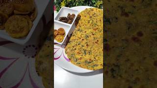 METHI KA THEPLA Gujrati Style winterspecialBreakfast Fenugreek recipeEnjoythisrecipieasmrfood [upl. by Aneleairam]