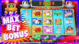 DOUBLE MAX BONUS BIG WIN on Invaders Return From the Planet Moolah CASINO SLOTS SlotsBoom [upl. by Osnerol]