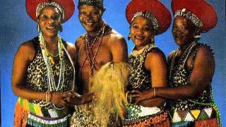 Mahlathini and the Mahotella Queens  Uyavutha Umlilo [upl. by Oliva]