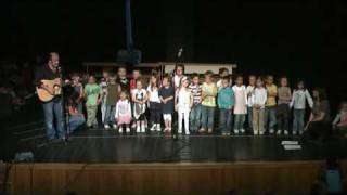 quotLe dauphin Loulouquot Chorale maternelle [upl. by Luaped]