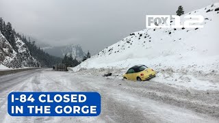 Ice storm shuts down I84 between Troutdale and Hood River [upl. by Kosak]