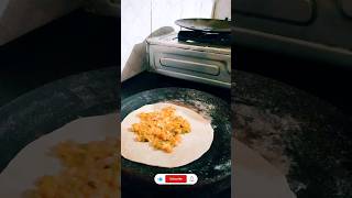 kya paratha bana hai foodies food foodiepics cooking [upl. by Enohpets]