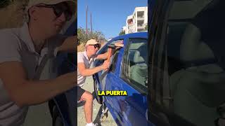 ¡Salvaron a este perro de la muerte en ese coche 🐕😱 [upl. by Ahsuatal381]