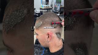 Dieser Friseur hat sein Leben gerettet😱 [upl. by Assennev608]