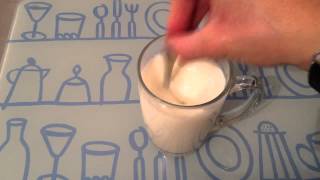 Faire un lait chaud au chocolat blanc  recette chocolat chaud [upl. by Etac]