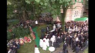 Iconic Russian writer Solzhenitsyn laid to rest in Moscow [upl. by Darleen706]