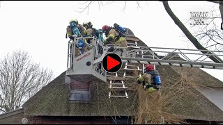 Schoorsteenbrand Rietenkap boerderij Maartensdijk 17 02 2023 [upl. by Pravit]