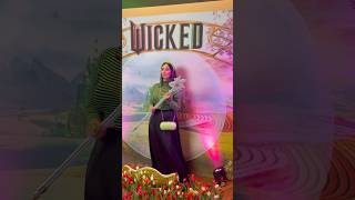 GIULIA VA ALL’ANTEPRIMA DI WICKED IL FILM VI PIACE IL SUO OUTFIT💚🩷 WickedMovie WickedIlFilm [upl. by Nyla]