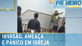 Homem armado invade igreja no interior de SP e causa pânico em fiéis  Primeiro Impacto 090124 [upl. by Nueormahc]