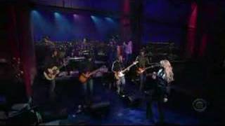 Faith Hill  Stronger Live on Letterman 2007 [upl. by Soo697]