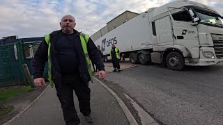 Aggressive Lorry Driver Wants To Fight Citizen Journalist On Public Pavement 😨🛸🎥❌ [upl. by Eulau]