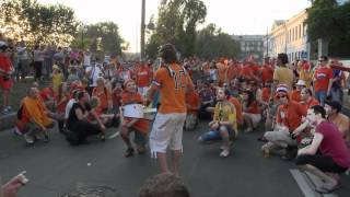 Oranjefans spelen het Oekraïens volkslied in de Oranjemars voor NederlandDuitsland EK 2012 [upl. by Barnebas436]