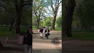 Hyde Park Corner to Buckingham Palace Evening Walk  London Lens Walking Tour 4K Short 23 [upl. by Badger369]