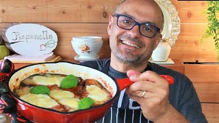 PARMIGIANA DI MELANZANE FURBA SENZA FRIGGERE E SENZA FORNO non chiamatela parmigiana di melanzane [upl. by Macdonald]