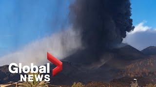 La Palma volcano Seismic activity increasing as eruption pushes lava towards sea [upl. by Eaner]