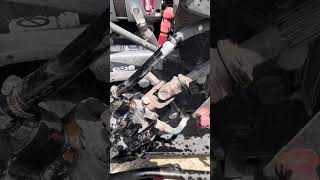 2019 KW T680  Replacing plastic top of reservoir [upl. by Salvatore]