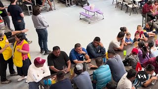 Nogales Mexico border center provides haven for migrants  VOA News [upl. by Roye]