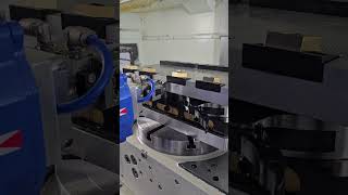 Kitamura 3XVT 5axis VMC with Yaskawa robot w YCR1000 controller [upl. by Ydna]