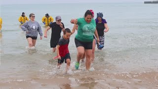 Hundreds participating in 25th annual Waukegan Polar Plunge [upl. by Pascha90]