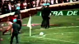 Mozer  Flamengo 17041983 0056 [upl. by Aynahs]