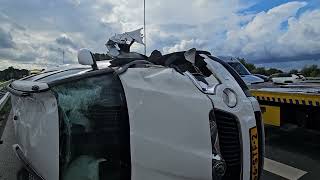 Auto op zijn kant door aanrijding op N3 Dordrecht [upl. by Canale429]