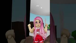 MINHA MÃE VIROU UM BEBÊ roblox brookhaven [upl. by Nelleus328]