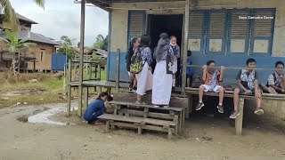 Suasana kampung dayak di pedalaman kalimantan desa batu badinding suku dayak katingan [upl. by Otrebron]