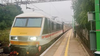 90001  47593 Arrives amp Leaves Leighton Buzzard [upl. by Iba]