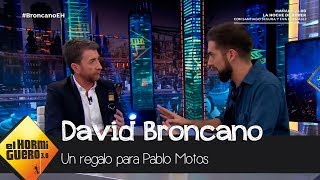 El regalo de David Broncano a Pablo Motos envuelto en una bolsa de plástico  El Hormiguero 30 [upl. by Cletis]