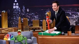 Kermit the Frog Has a Gift for Jimmy [upl. by Sitto]