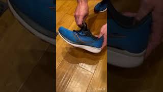 Saucony Mens Guide 14 Running Shoe [upl. by Leviram]